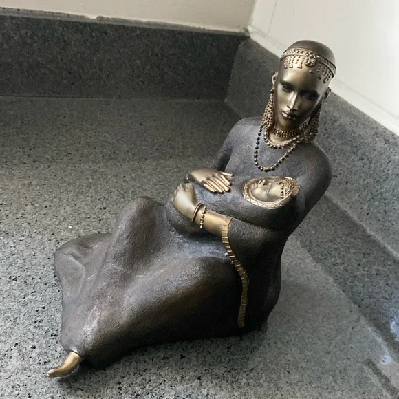 Vintage African mother and baby bronze statue figurine - Picture 1 of 17